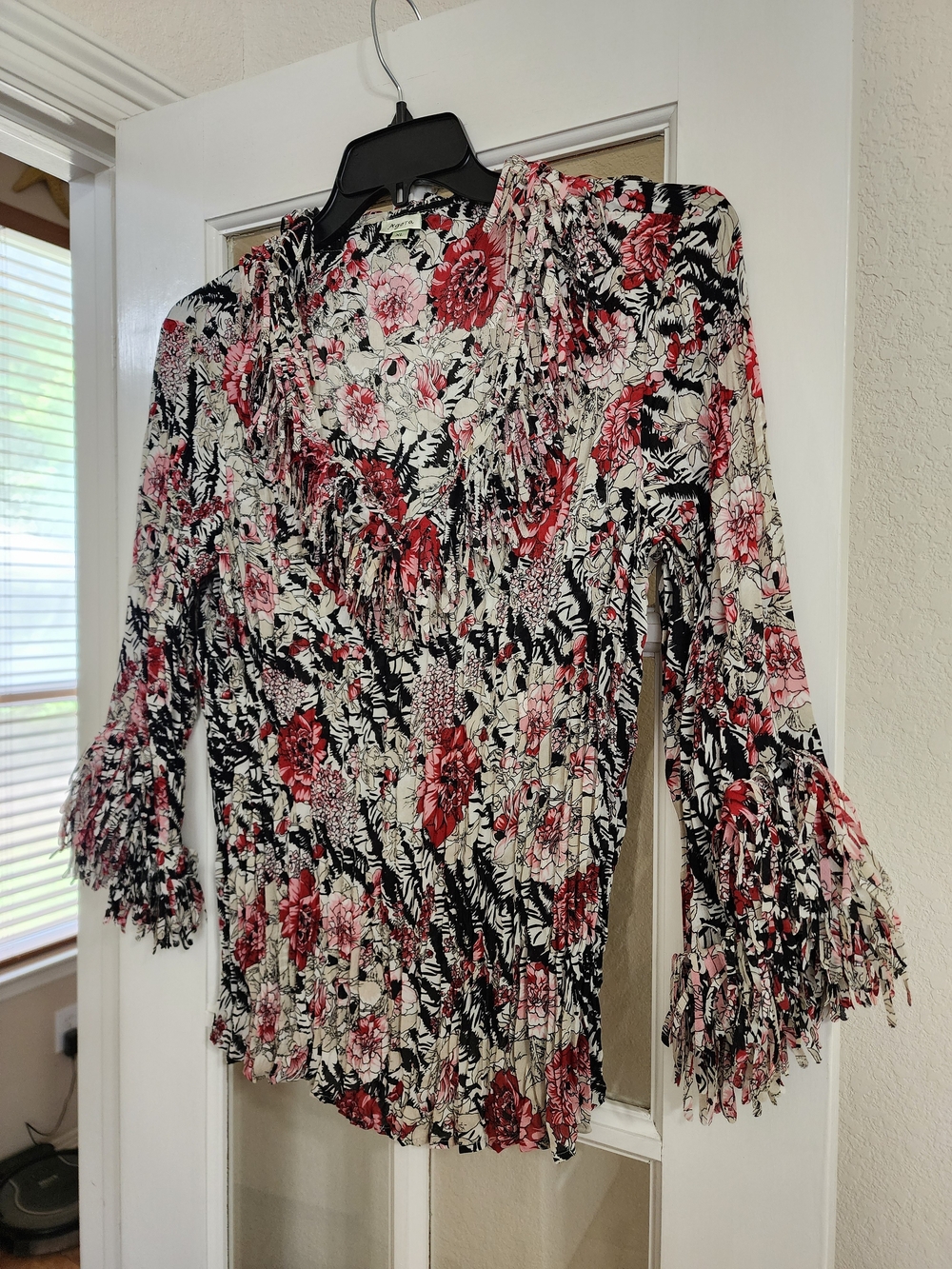 Agora XL Accordion Pleated Boho Floral Fringe Peasant Blouse - Picture 2 of 11